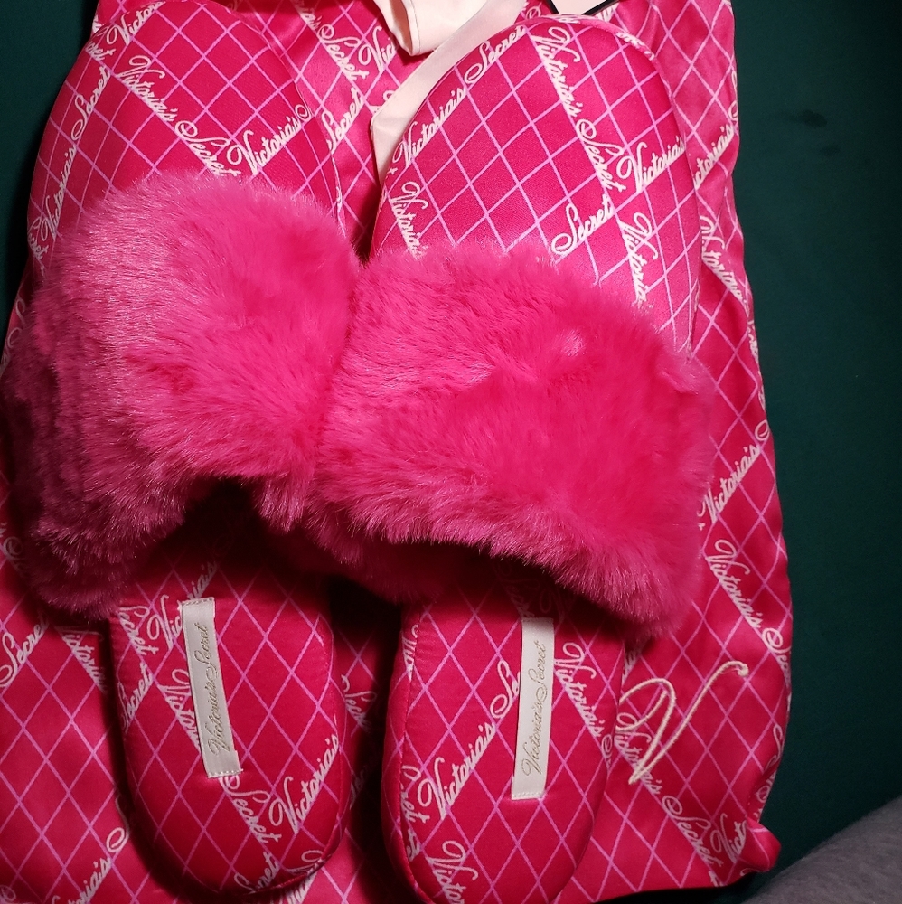 Victoria's Secret Satin w Fur Trim Slippers, Brand New - Picture 2 of 4
